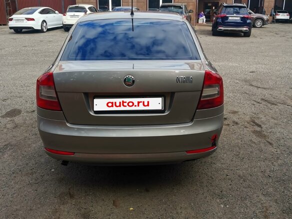2011 Skoda Octavia II (A5) Рестайлинг, серый, 600000 рублей - вид 1