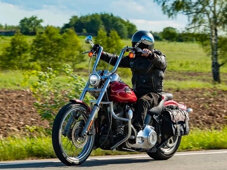 2005 Harley-Davidson Softail Standard, красный, 850000 рублей, вид 1