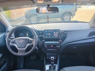 2020 Hyundai Solaris II Рестайлинг, чёрный, 1680000 рублей, вид 5