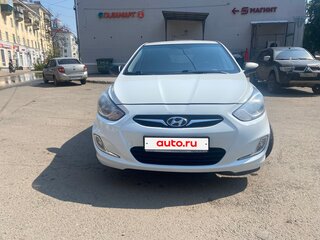 2013 Hyundai Solaris I, белый, 770000 рублей, вид 4