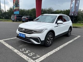 2022 Volkswagen Tiguan II Рестайлинг, белый, 2702000 рублей, вид 1