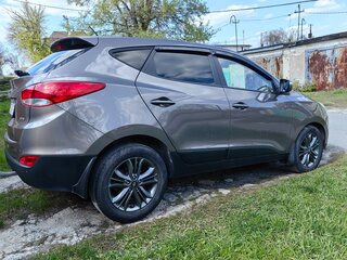2015 Hyundai ix35 I Рестайлинг, коричневый, 1500000 рублей, вид 2