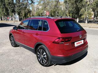 2018 Volkswagen Tiguan II, пурпурный, 3110000 рублей, вид 5