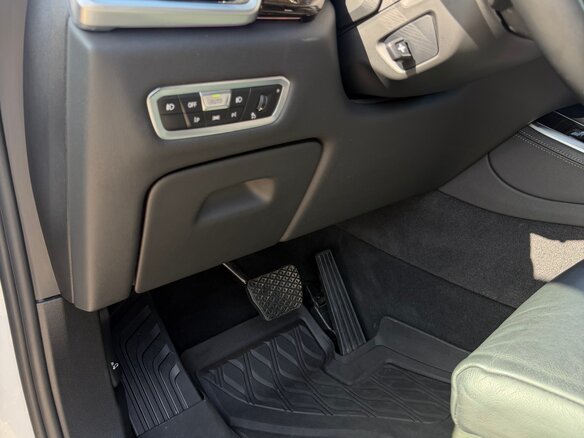 2019 BMW X5 40i IV (G05/G18), белый, 6250000 рублей - вид 25