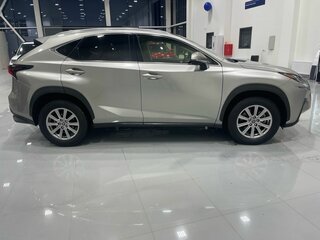 2020 Lexus NX 300 I Рестайлинг, серый, 3599000 рублей, вид 4