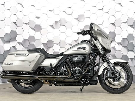 2023 Harley-Davidson CVO Street Glide, серый, 3869000 рублей, вид 3