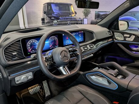 2025 Mercedes-Benz GLS 450 d II (X167) Рестайлинг, чёрный, 18400000 рублей, вид 3