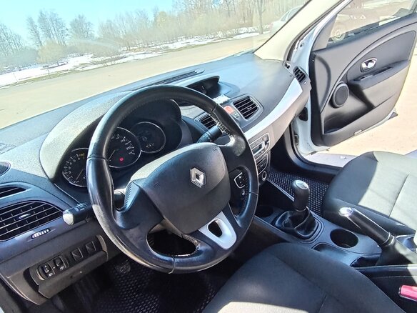 2010 Renault Fluence I, белый, 700000 рублей - вид 7