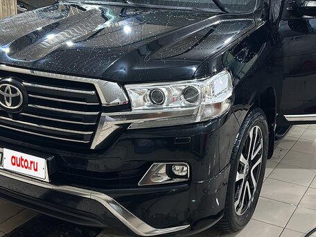 2015 Toyota Land Cruiser 200 Series Рестайлинг 2, чёрный, 5200000 рублей, вид 3