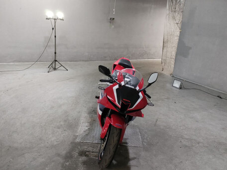 2022 Honda CBR 600RR, красный, 935000 рублей, вид 2