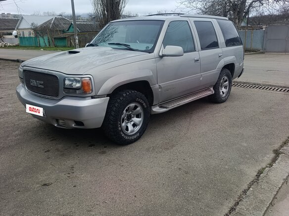 2000 GMC Yukon II (GMT800), серый, 1200000 рублей