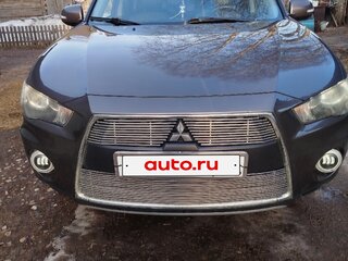 2010 Mitsubishi Outlander II Рестайлинг, коричневый, 1700000 рублей, вид 3