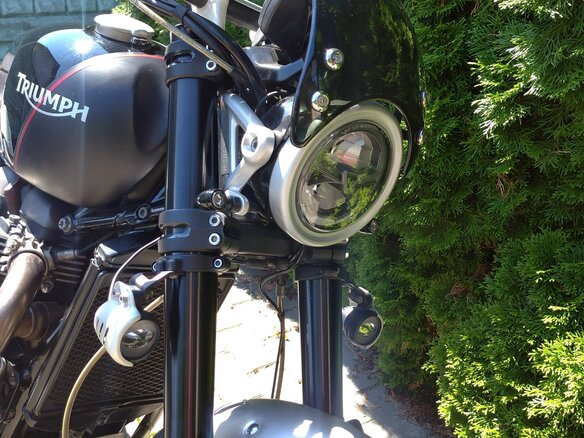 2019 Triumph Scrambler, чёрный, 891501 рублей - вид 3