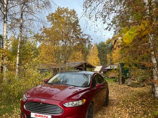 2013 Ford Fusion (North America) II, красный, 950000 рублей, вид 2