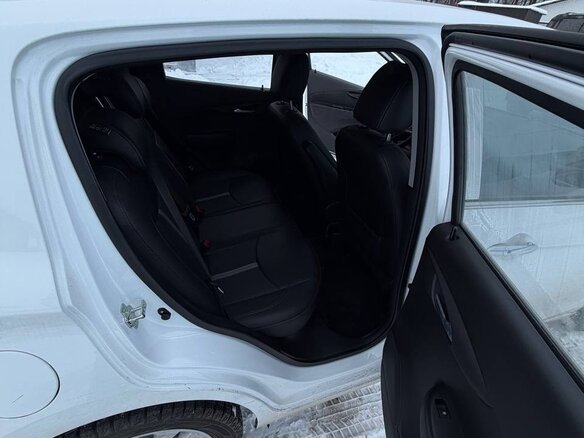 2021 Chevrolet Spark IV Рестайлинг, белый, 1700000 рублей - вид 17