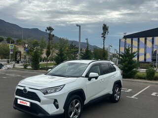 2019 Toyota RAV4 V (XA50), белый, 3200000 рублей, вид 1