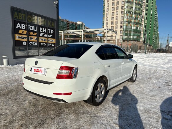 2016 Skoda Octavia III (A7), белый, 1000000 рублей - вид 2