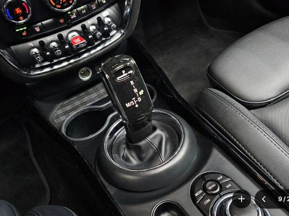 2022 Mini Clubman Cooper II Рестайлинг, белый, 1850000 рублей - вид 8