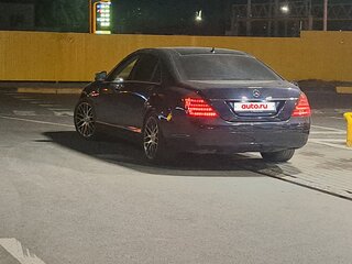 2006 Mercedes-Benz S-Класс 500 V (W221), синий, 1400000 рублей, вид 2