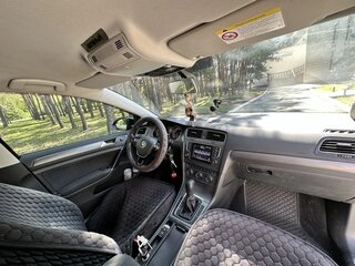2013 Volkswagen Golf VII, чёрный, 898000 рублей, вид 5