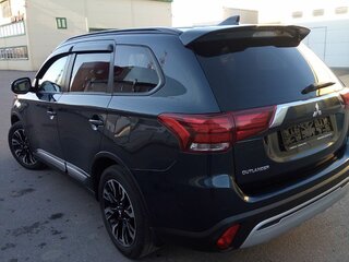 2022 Mitsubishi Outlander III Рестайлинг 3, синий, 3000000 рублей, вид 3