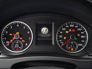 2014 Volkswagen Tiguan I Рестайлинг, белый, 1400000 рублей, вид 4