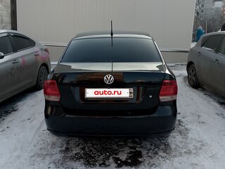 2011 Volkswagen Polo V, чёрный, 650000 рублей, вид 3