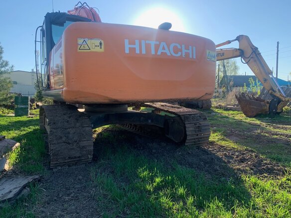 2019 Hitachi ZX200, оранжевый, 9100000 рублей - вид 3