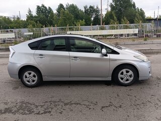 2009 Toyota Prius III (XW30), серый, 839000 рублей, вид 4