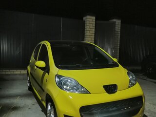 2009 Peugeot 107 I, жёлтый, 340000 рублей, вид 2
