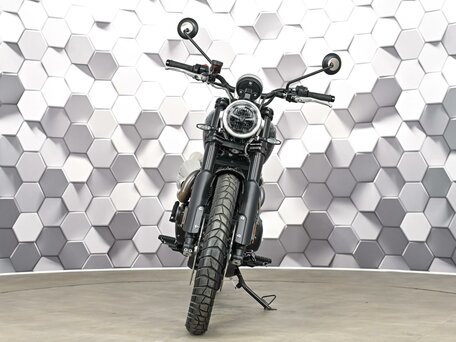 2024 Triumph Scrambler, чёрный, 1447000 рублей, вид 5