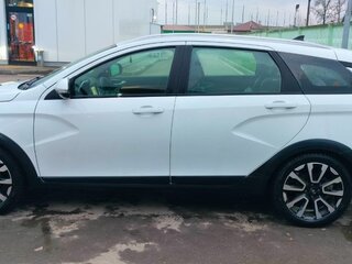 2024 Lada (ВАЗ) Vesta SW Cross I Рестайлинг (NG), белый, 1950000 рублей, вид 4