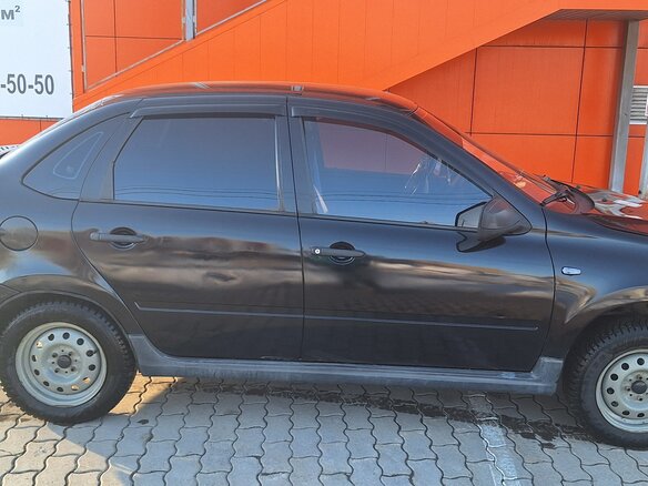 2012 Lada (ВАЗ) Granta I, чёрный, 300000 рублей - вид 2