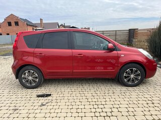 2008 Nissan Note I, красный, 645000 рублей, вид 3