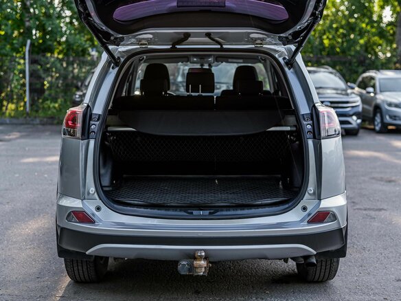 2018 Toyota RAV4 IV (XA40) Рестайлинг, серебристый - вид 15