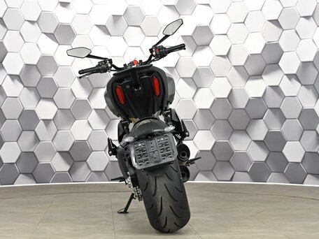 2019 Ducati Diavel 1260 S, серый, 1669000 рублей, вид 4