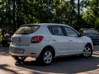 2014 Renault Sandero II, белый, 535001 рублей, вид 2