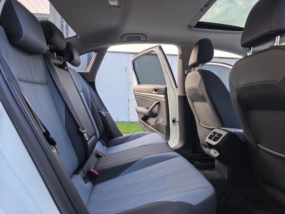 2023 Volkswagen Lavida III Рестайлинг, белый, 1595000 рублей - вид 12