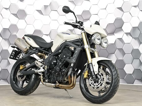 2008 Triumph Street Triple, белый, 449000 рублей, вид 1