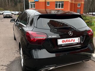 2017 Mercedes-Benz A-Класс 180 III (W176) Рестайлинг, чёрный, 1850000 рублей, вид 3