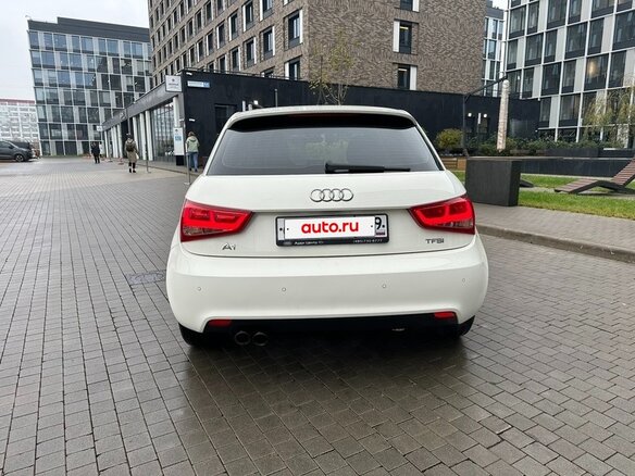 2013 Audi A1 I (8X), белый, 950000 рублей - вид 10