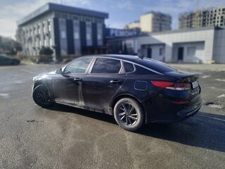 2019 Kia Optima IV Рестайлинг, жёлтый, 1350000 рублей, вид 3