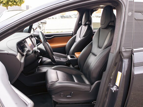 2019 Tesla Model X 90D I, серый, 5195000 рублей - вид 12