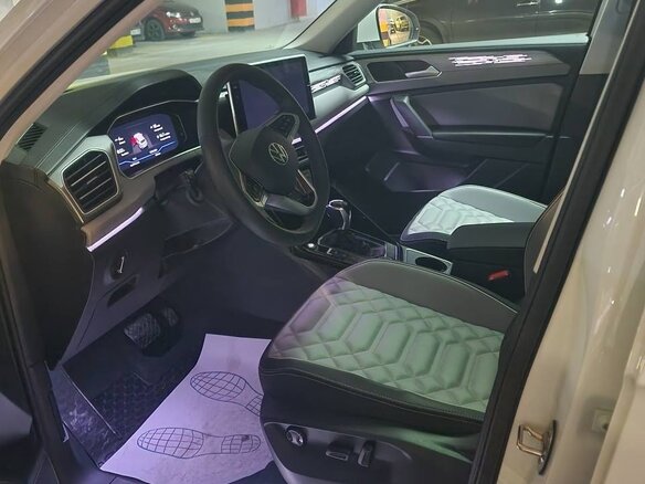 2023 Volkswagen Tayron I Рестайлинг, белый, 4350000 рублей - вид 5