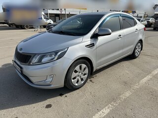 2012 Kia Rio 5-speed III, серебристый, 760000 рублей, вид 1