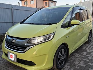 2017 Honda Freed+ II, жёлтый, 1300000 рублей, вид 1