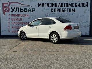 2013 Volkswagen Polo V, белый, 700000 рублей, вид 4