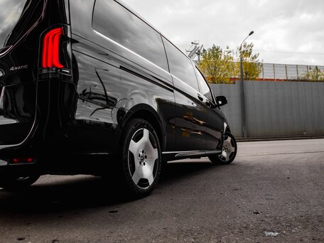 2026 Mercedes-Benz V-Класс Extra Long 300 d экстра длинный III (W447) Рестайлинг 2, чёрный, 13700000 рублей, вид 5