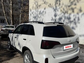 2012 Kia Sorento II Рестайлинг, белый, 1870000 рублей, вид 3