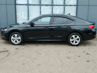 2021 Skoda Octavia IV (A8), чёрный, 1775000 рублей, вид 4